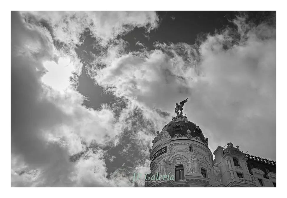 Madrid Victoria Alada - JP Galería