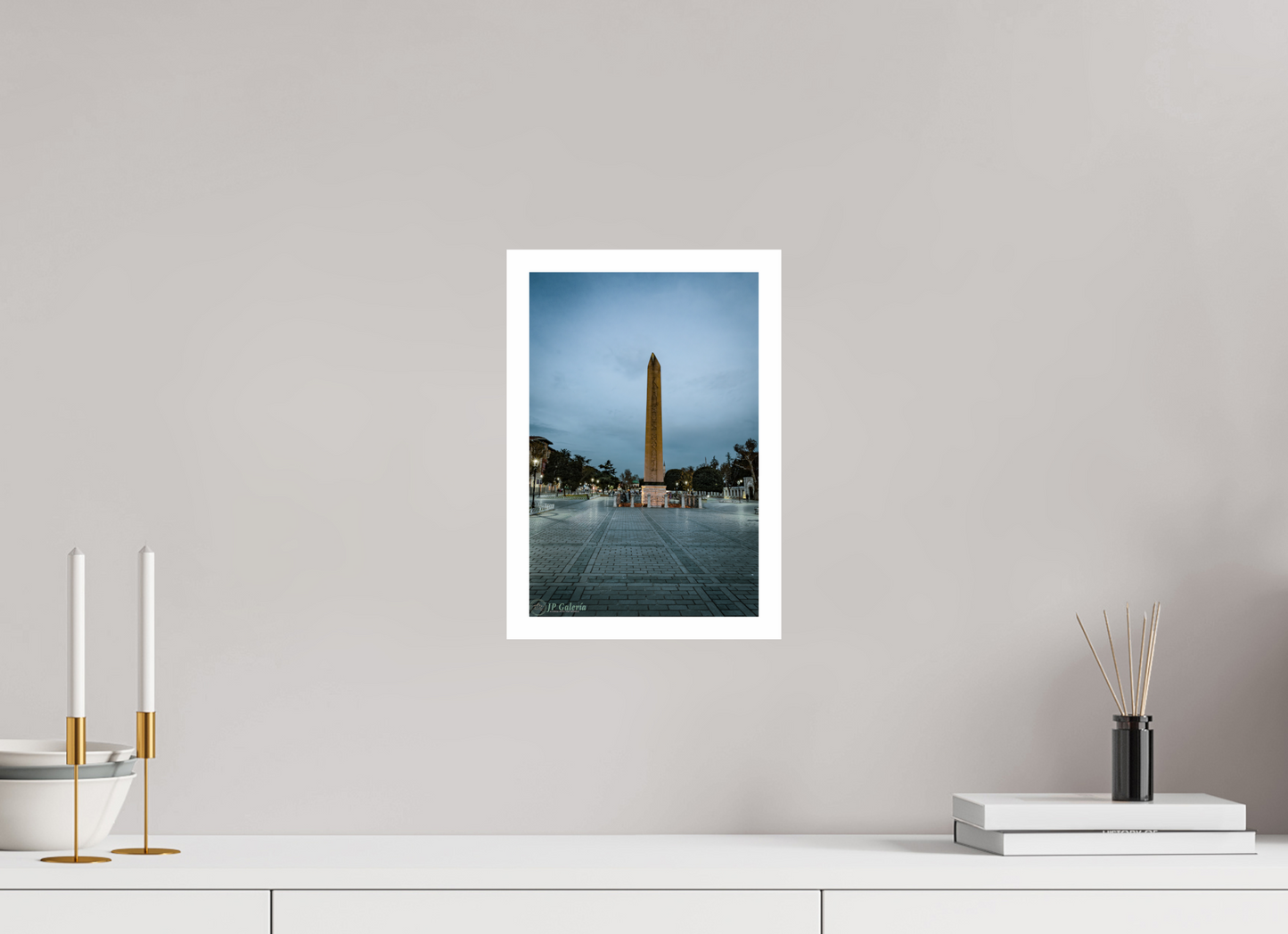 8 x 12″, Gloss Photo Print On Fuji Crystal DP II Un Portal al 1400 a.C.