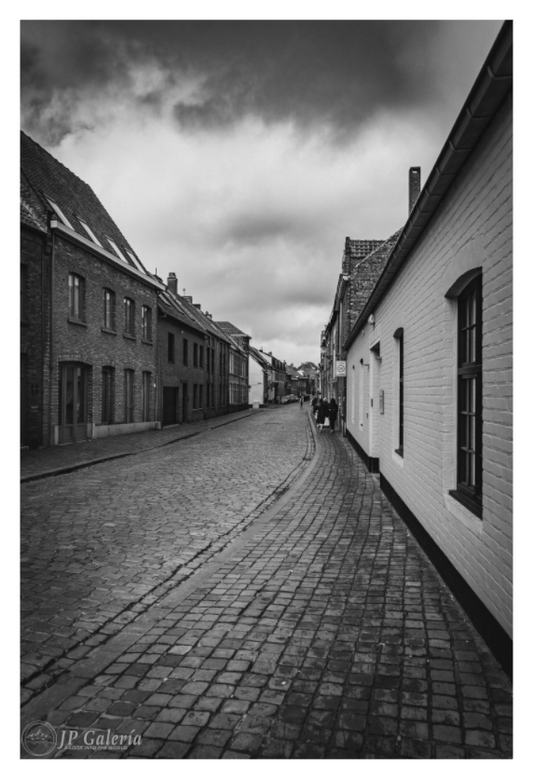 Main image Adentrándose en Oostmeers: Brujas