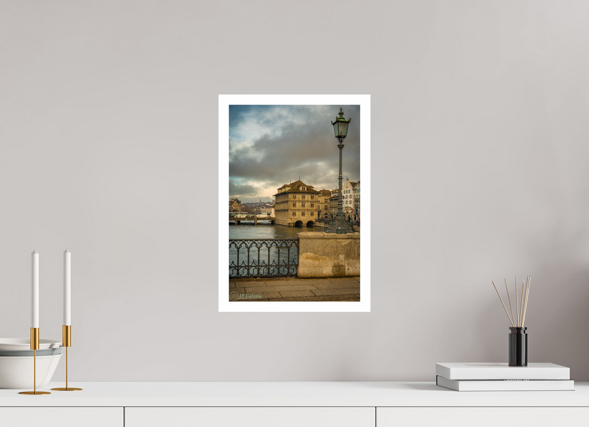 10 x 15″, Gloss Hahnemühle Photo Silk Baryta X La Paz del Ayuntamiento sobre el Limmat
