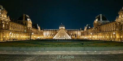Paris Museo del Louvre de Noche - JP Galería